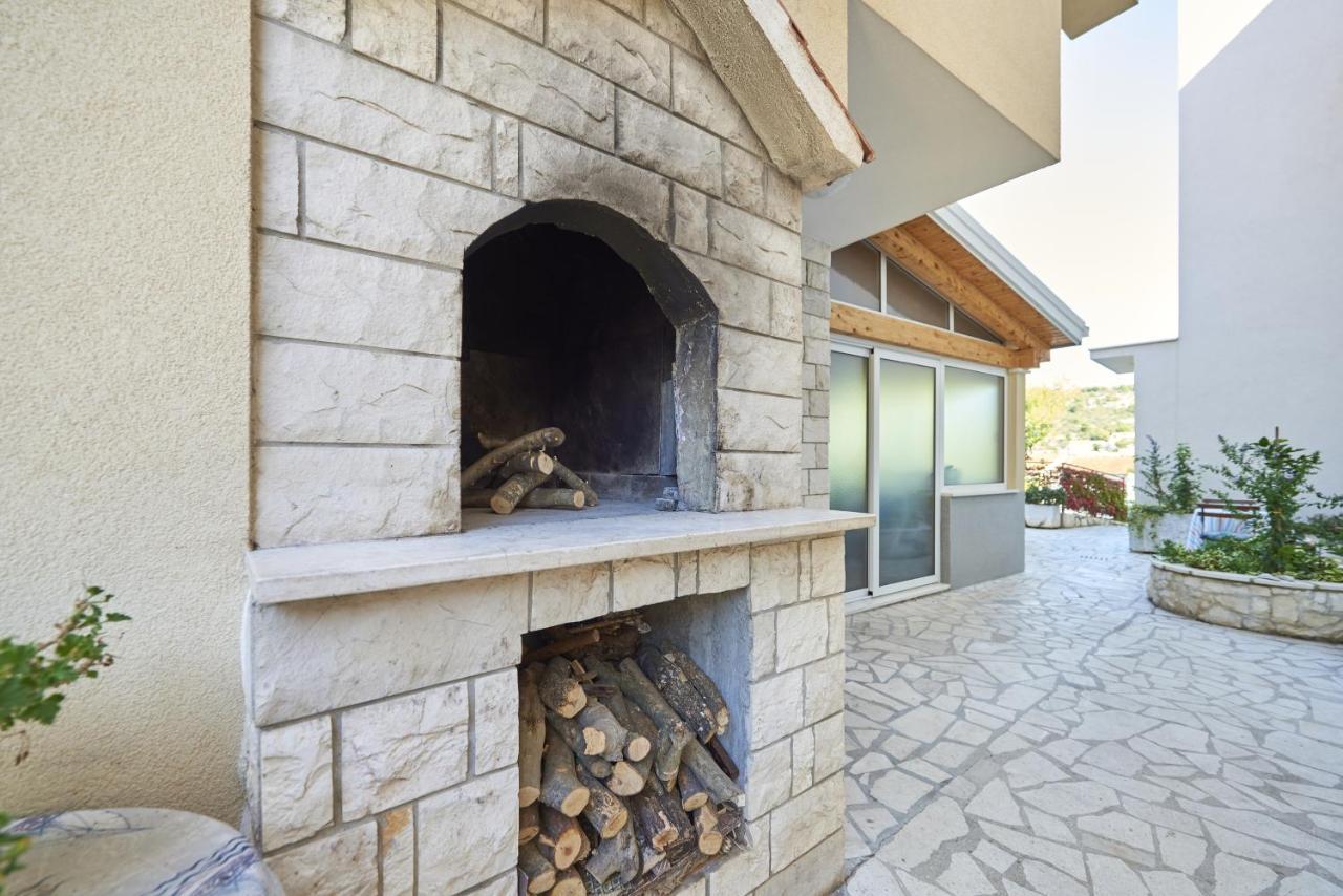 Apartments With A Parking Space Mavarstica, Ciovo - 17803 Trogir Ngoại thất bức ảnh