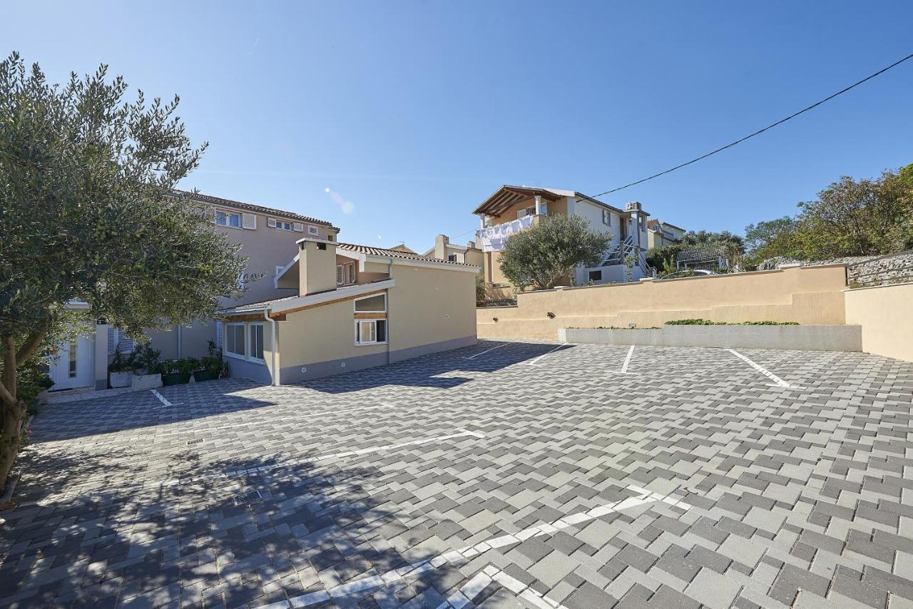 Apartments With A Parking Space Mavarstica, Ciovo - 17803 Trogir Ngoại thất bức ảnh