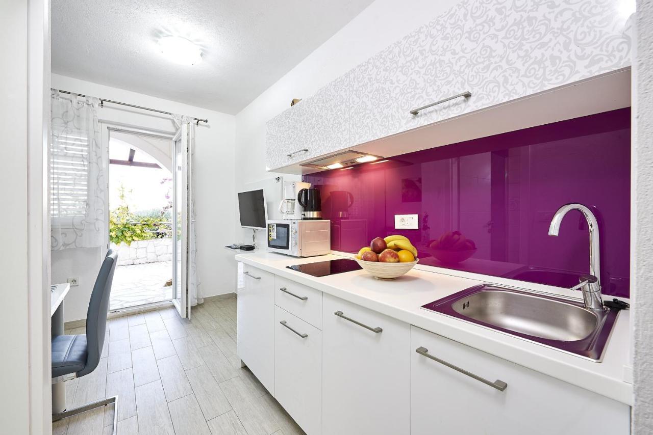 Apartments With A Parking Space Mavarstica, Ciovo - 17803 Trogir Ngoại thất bức ảnh