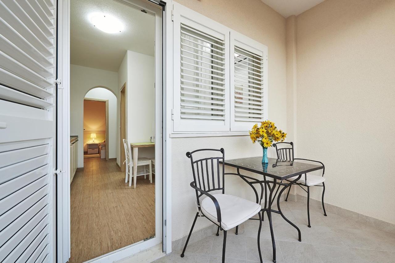 Apartments With A Parking Space Mavarstica, Ciovo - 17803 Trogir Ngoại thất bức ảnh