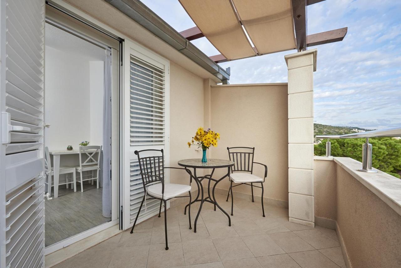 Apartments With A Parking Space Mavarstica, Ciovo - 17803 Trogir Ngoại thất bức ảnh