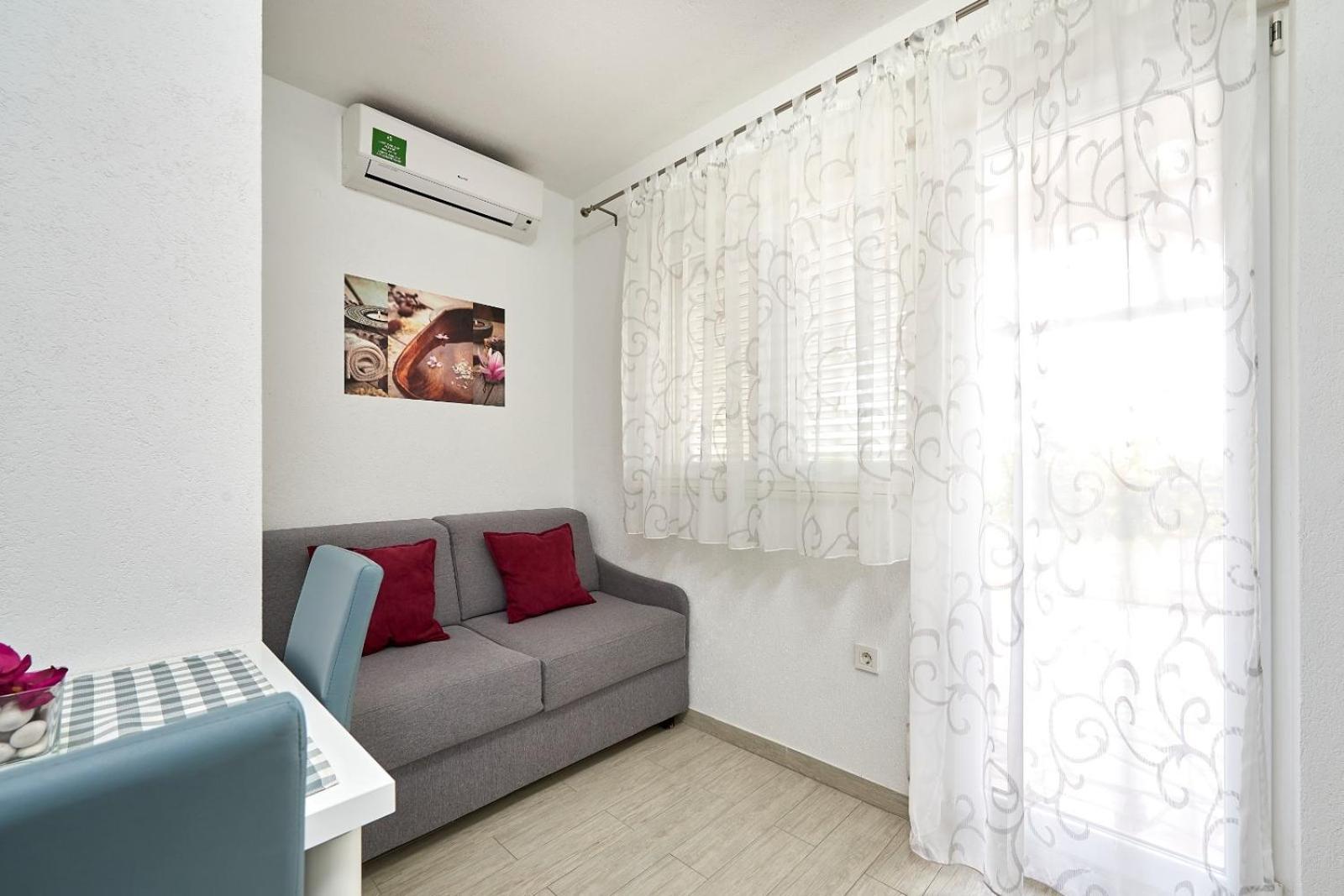 Apartments With A Parking Space Mavarstica, Ciovo - 17803 Trogir Phòng bức ảnh